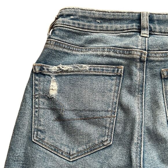 American Eagle Stretch Mom Straight Jean Size 2 - Picture 10 of 15